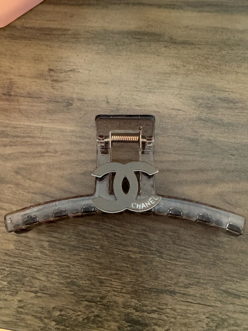 NWT Brown Hair Claw/Clip